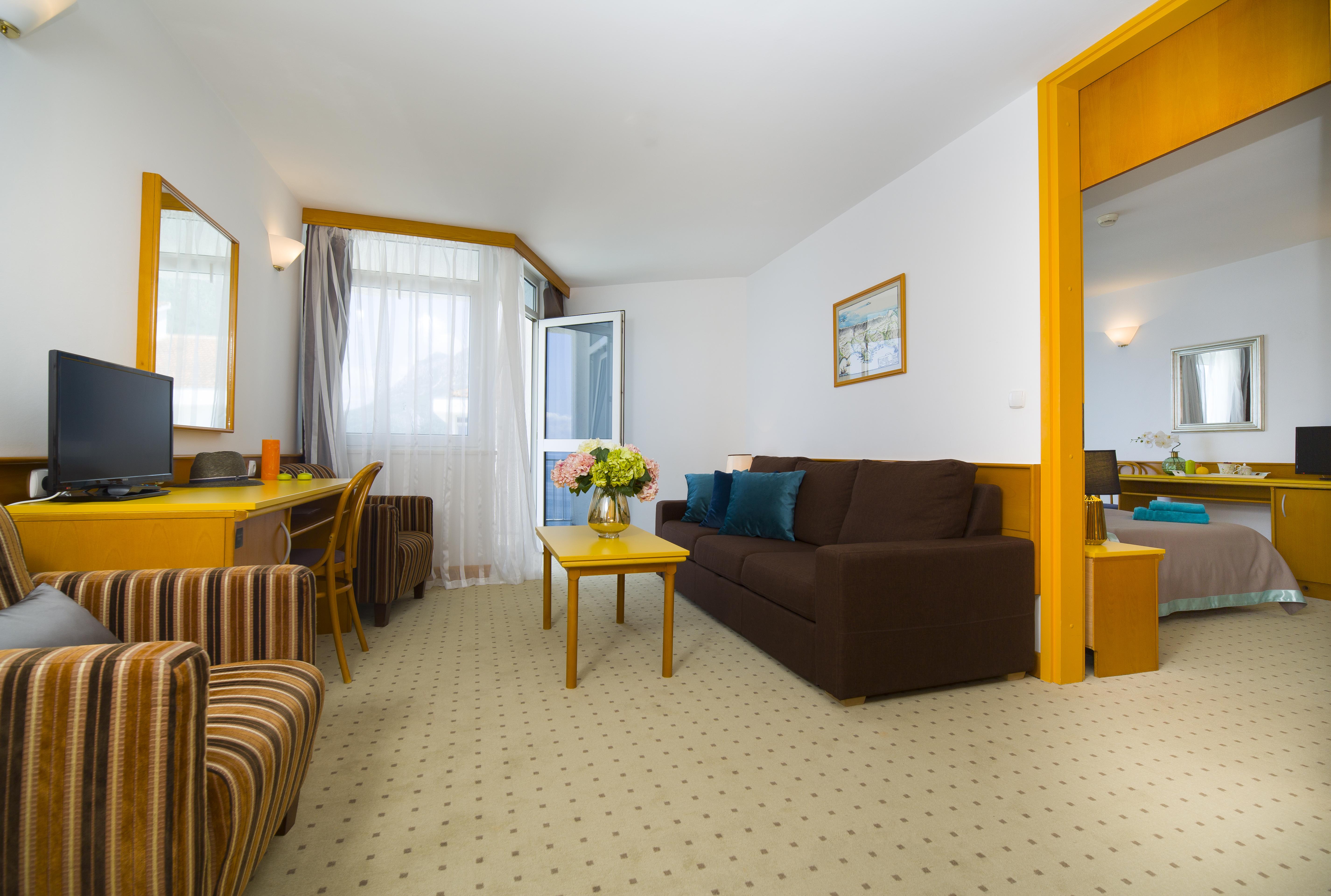 Hotel Labineca กราดัซ ภายนอก รูปภาพ