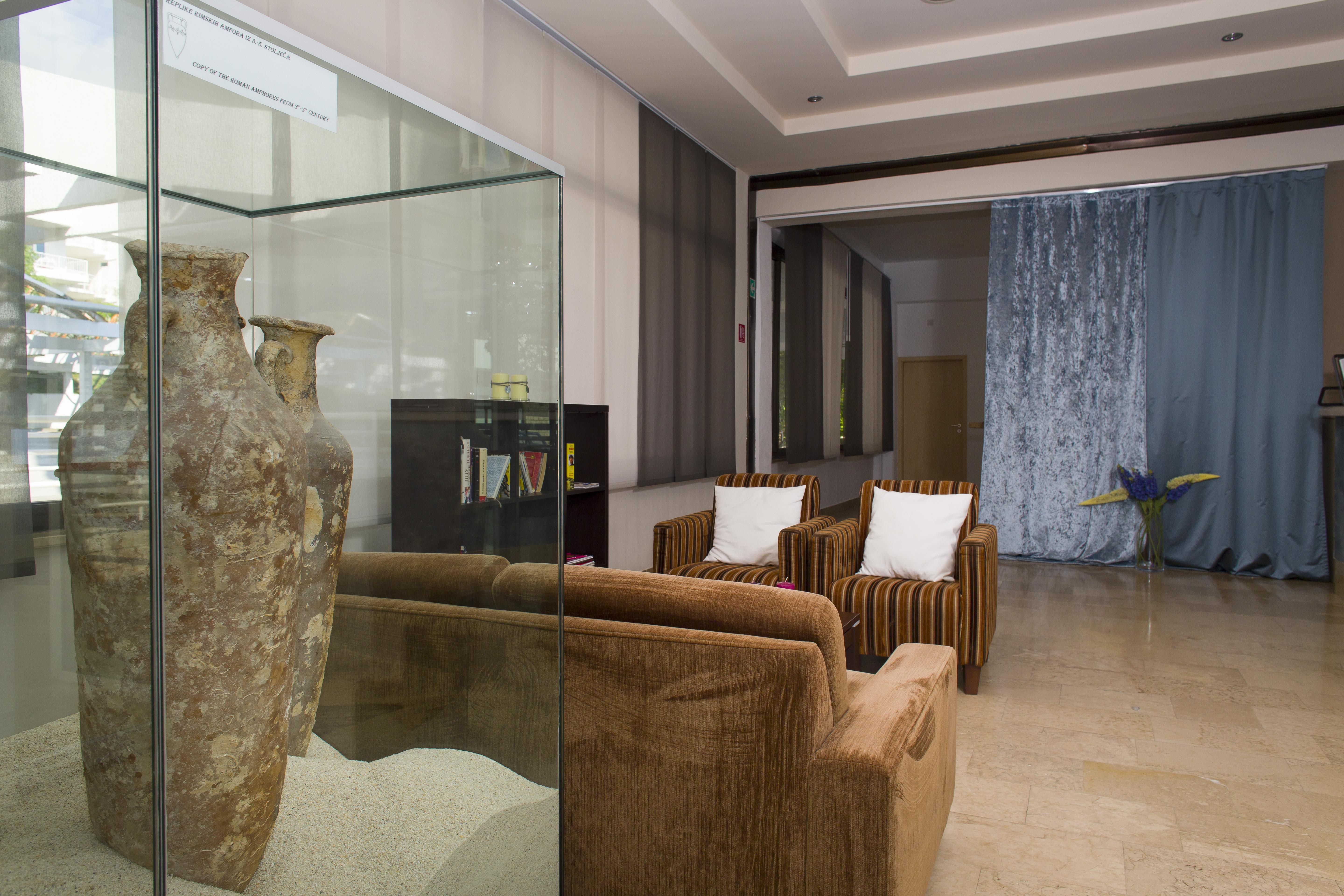 Hotel Labineca กราดัซ ภายนอก รูปภาพ
