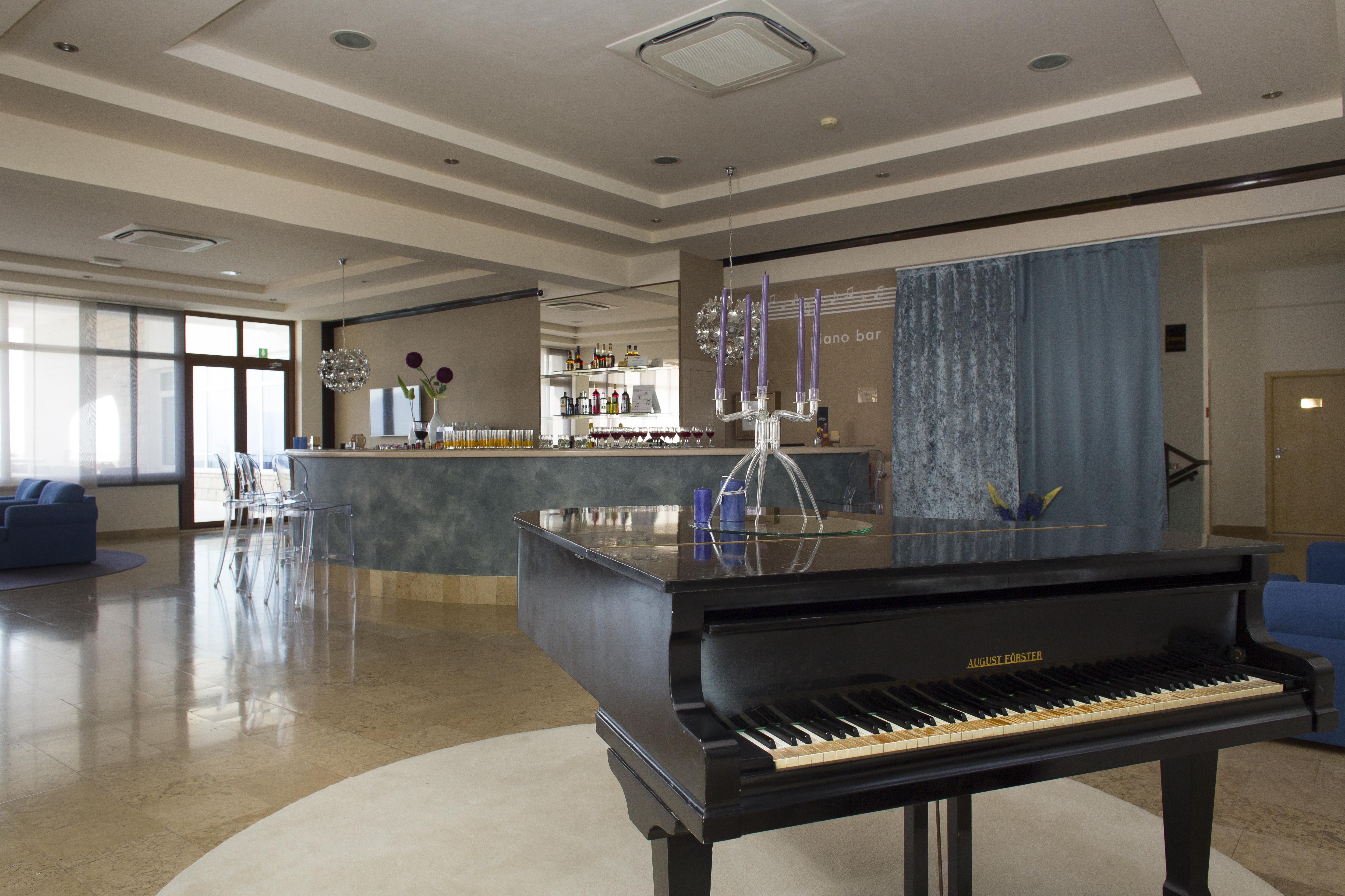 Hotel Labineca กราดัซ ภายนอก รูปภาพ